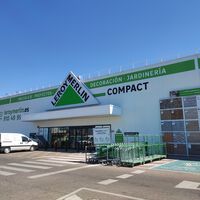 Leroy Merlin tiene un kit solar barato para balcón que se instala sin obras y te permite ahorrar en la factura de la luz