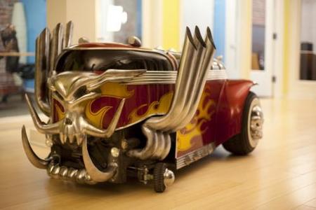 Así se construyó el coche de carreras de 'Brutal Legend'