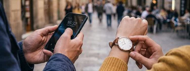Los psicólogos explican que no es lo mismo mirar la hora en un reloj que en un móvil: cambia por completo nuestra percepción 