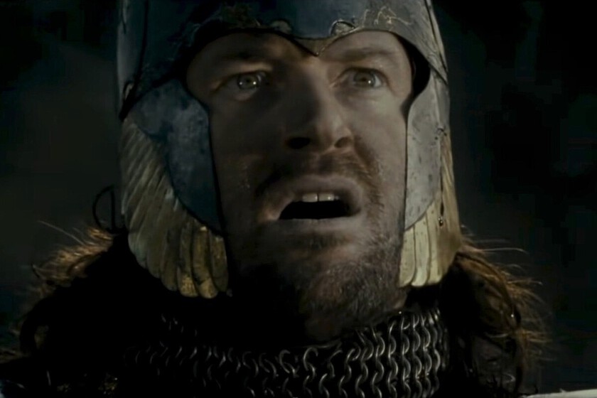 Si has visto El Señor de los Anillos en español es imposible que te hayas dado cuenta, pero un actor hizo dos papeles en la primera peli