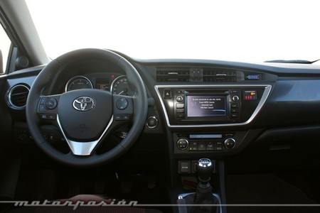Toyota Auris 2013, vista interior