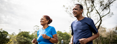 Caminhar é ótimo após os 60, mas esse exercício trabalha o corpo inteiro: ele protege o coração, fortalece músculos, melhora o humor e ainda preserva a função cognitiva 