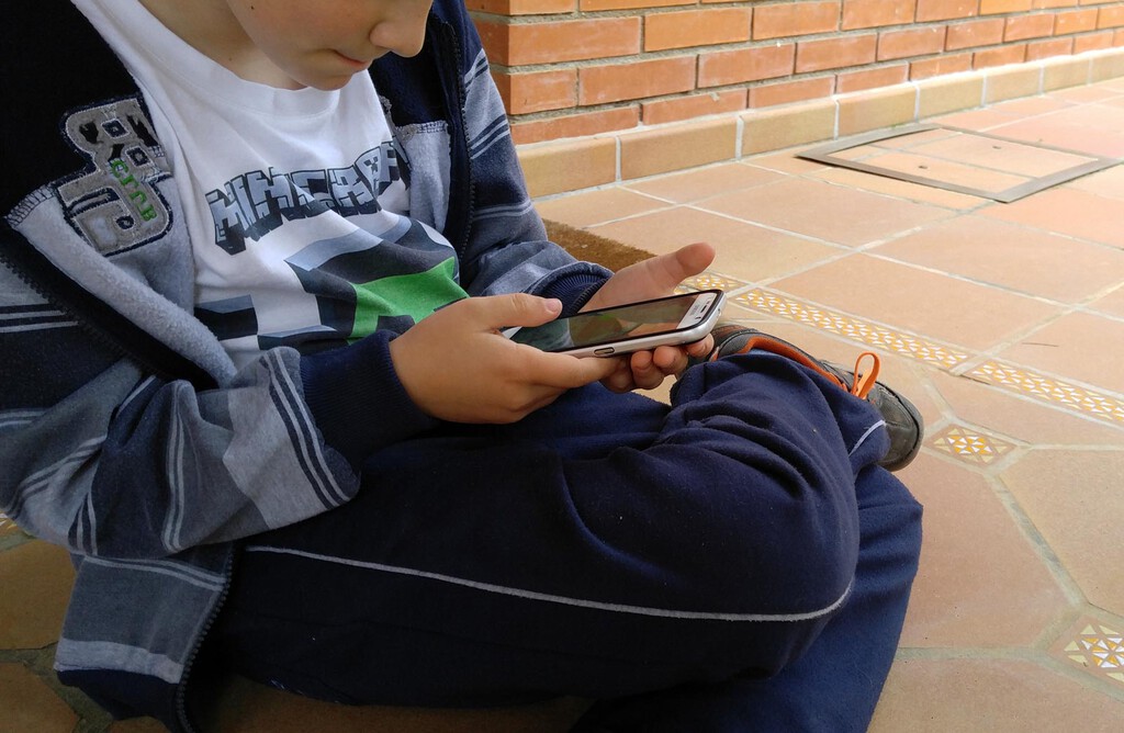 Mi hijo ya tiene su primer móvil. Como experto en Android, estos son los cinco aspectos básicos que he tenido presente