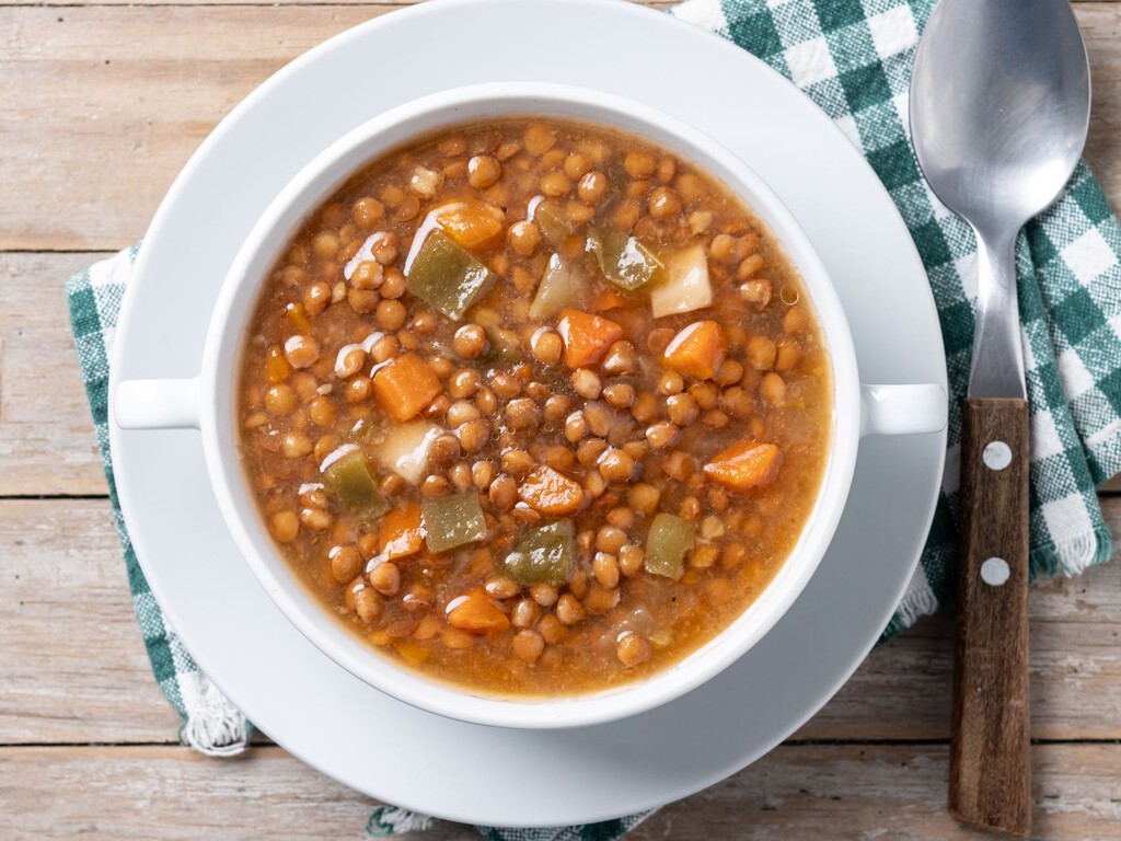 Por qué los expertos recomiendan echarle vinagre a las lentejas o tomar naranja de postre si comes garbanzos: “Se absorbe mejor”