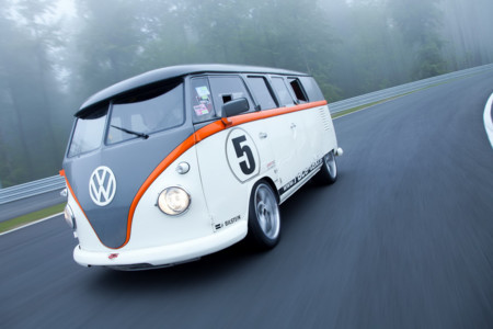 Combi de VW con motor y otras partes Porsche