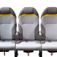 ¿Asientos de avión tan ligeros como dos six de cervezas? ¡Sí, los creó Peugeot!