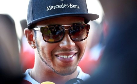 Lewis Hamilton repite mejor tiempo en los segundos libres