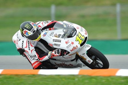 MotoGP República Checa 2011: Sandro Cortese gana, Nico Terol no acaba y Alberto Moncayo sube al podio