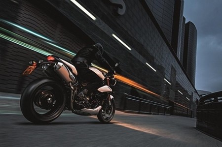 triumph speed triple