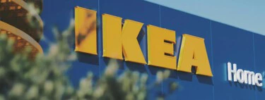 Ha llegado a Ikea el estante sin obras que ocupa poco y añade espacio de almacenaje a nuestro armario 