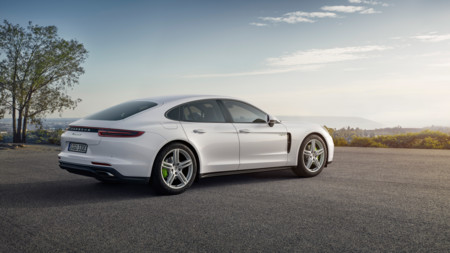 Porsche Panamera 4 E-Hybrid: con el E-Performance el motor eléctrico mejora las prestaciones