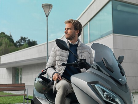 Nerva Nueva Marca Espanola Scooter 006