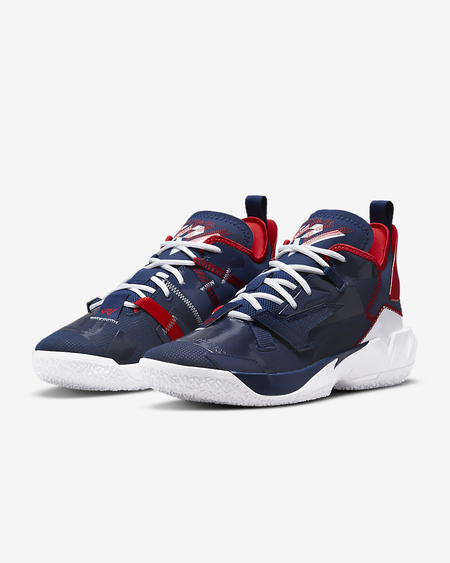 Chollos de fin de temporada en Nike: estrena zapatillas con estas Jordan Zer0.4 por 42 euros menos
