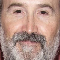 Javier Cámara, 59 años, sobre su infancia: "Sabía que me gustaban los chicos, pero en mi pueblo pensaba: "Soy distinto y, como lo diga, me van a pegar una paliza"