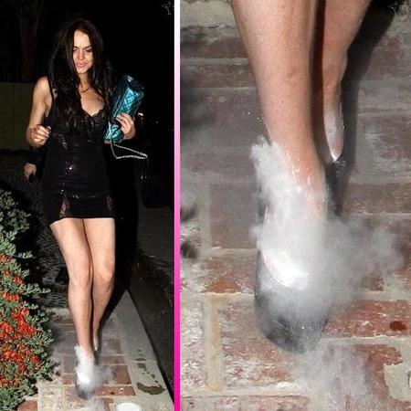 ¿Pero qué le pasa a Lindsay Lohan en los pies?