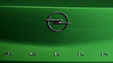 El Opel Mokka se deja ver algo más antes de su llegada en 2021: un potencial SUV superventas con versión 100% eléctrica