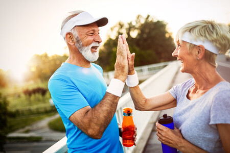 Cómo perder peso en adultos mayores: el cambio de hábitos es clave, más allá de la edad