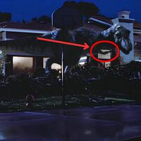Se você pausar Jurassic Park: O Mundo Perdido no minuto 1:48:43, verá que o T-Rex tem complexo de Michael Jordan 
