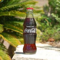 La receta de la Coca-Cola parecía intocable. Hasta que Europa primero y México después han decidido tocarla