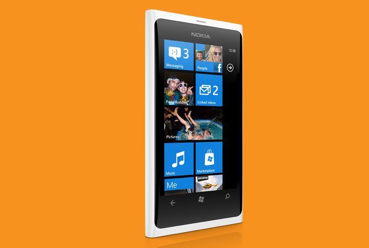 Foto de Nokia Lumia 800 blanco (13/13)