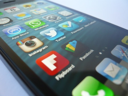 ¿Y si no fuera un iPhone "barato"?