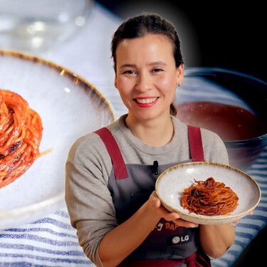 Estos espaguetis se cocinan quemándolos y con poca agua, pero son ya un clásico de la cocina italiana 