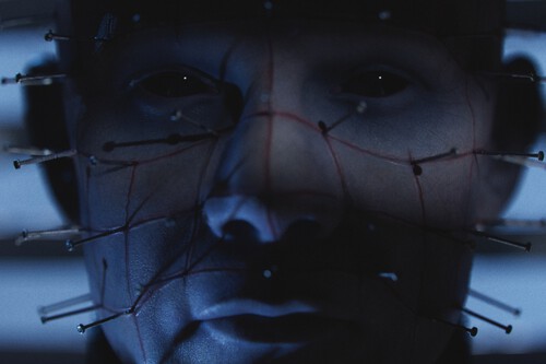 Si tu mayor miedo es que Hellraiser: Revival no sea lo suficientemente gore y terrorífico, déjame decirte que no estás preparado para lo que se viene
