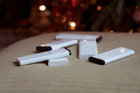 純正のApple TVリモコン