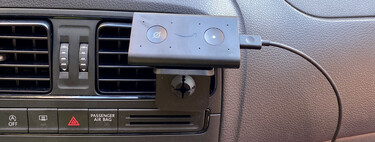 Este dispositivo cuesta menos de 20 euros y te permite tener Alexa en tu coche: una oferta de última hora del Prime Day 