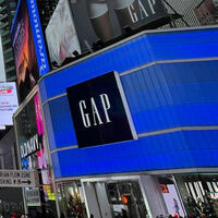 El Corte Inglés lo confirma: la nueva sudadera viral va a ser esta GAP que además puedes fichar estas rebajas a menos de 30 euros 