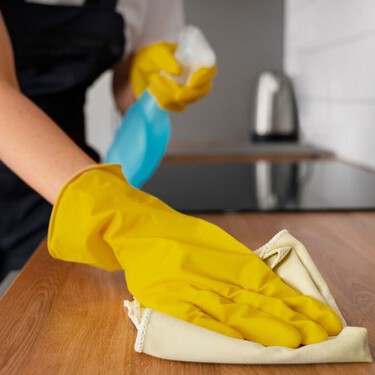 Mezcla estos dos ingredientes que tienes en casa: sirven para quitar el mal olor y blanquear la ropa