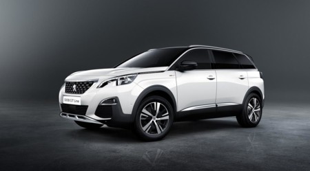 Peugeot 5008, el renovado SUV francés se deja ver antes del Auto Show de París