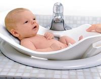 Puj Tub, bañera flexible para el bebé que podemos colocar en el lavabo 