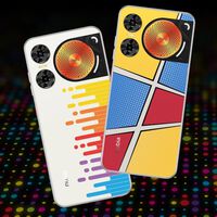 Celular barato con diseño colorido y tres bocinas. Ideal para escuchar música sin audífonos 