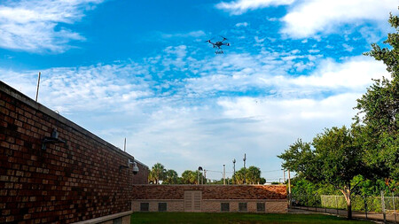 Dron detectado en pleno vuelo