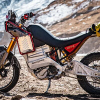 La Him-E es el arma secreta de Royal Enfield, una trail eléctrica con marchas y embrague que enamora a los clásicos