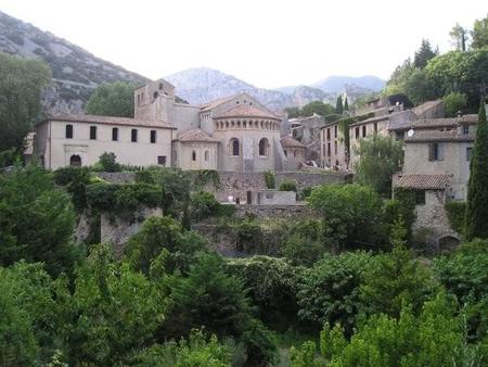Saint-Guilhem-le-Désert, un paraíso del medievo francés
