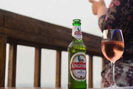 Esto es lo que le ocurre a tu cuerpo y a tu físico si dejas de beber alcohol por completo, según la ciencia