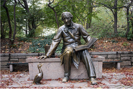 Hans Christian Andersen sigue protagonizando el Día del Libro Infantil y Juvenil
