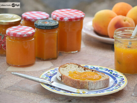 Cómo hacer mermelada casera de melocotón, receta sencilla y básica para alegrar desayunos y meriendas