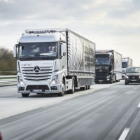 Tres camiones autónomos Mercedes-Benz viajan de Stuttgart a Róterdam