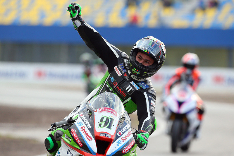 Leon Haslam, el renacido, vuelve a Superbike tras romper la maldición del BSB