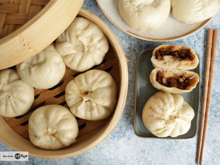 Baozi de cerdo: receta de los legendarios panecillos chinos rellenos que se cocinan al vapor