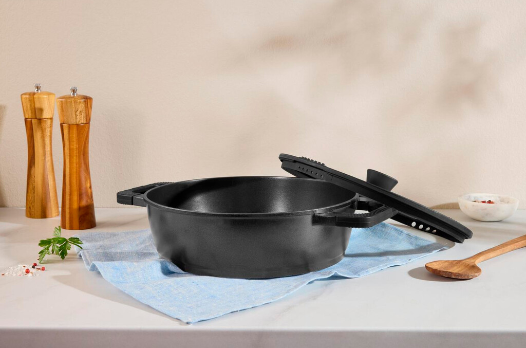 Lidl deja por 2 euros menos una olla de aluminio ideal para cocinar desde recetas de cuchara hasta asados al horno