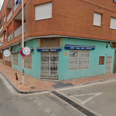 Una explosión de gas en un bar de un pueblo de Murcia deja al menos 16 heridos: estaba cerrado, pero era día de mercadillo