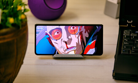Analisis Motorola Razr Fold 20