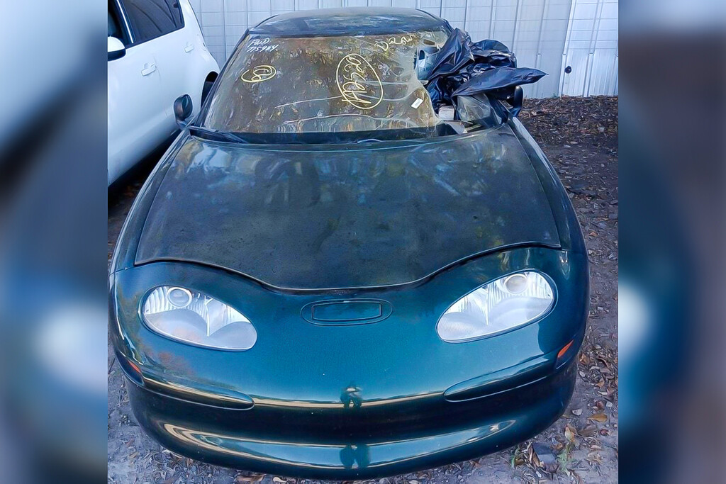 Una persona ha pagado más de 100.000 euros por el primer coche eléctrico fabricado en serie. No es tan caro porque sea bueno, sino porque nadie debería tener uno