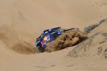 Dakar 2011: Copiapó - Chilecito. Giniel de Villiers vence, Sainz se descuelga