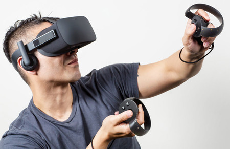 Una nueva patente revela que Apple quiere reducir el tamaño y el peso de unas gafas de realidad virtual