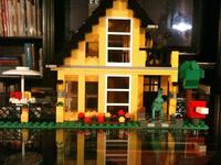¿Por qué son caros y populares los Legos?